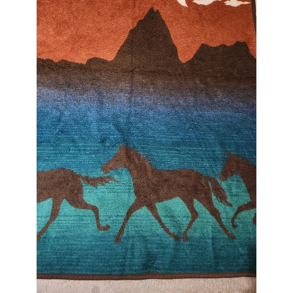 Biederlack of America Reversible Horse Throw Blanket 50x70 Southwestern USA Made
